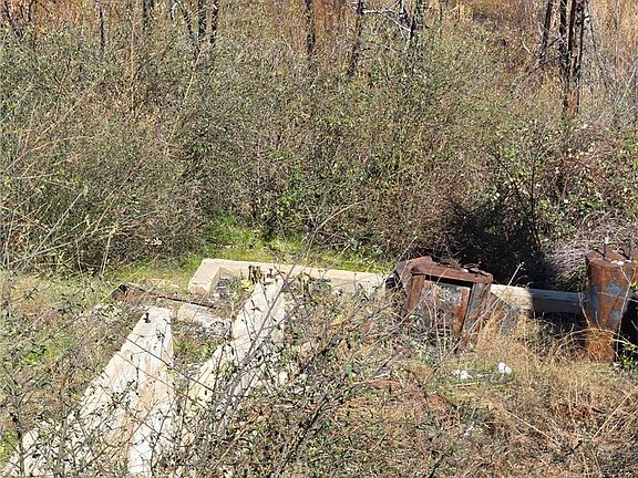 3rd image of 43846 Schubert Rd