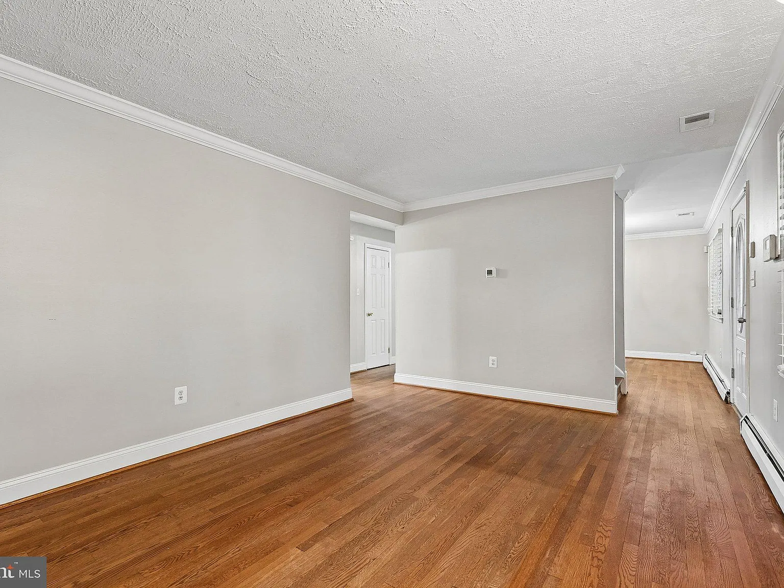 4 bed, 3.0 bath, 1779 sqft, $3,200 — Photo 2