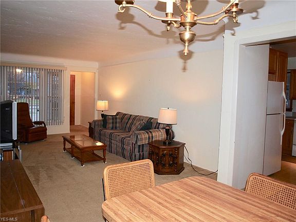 4th image of 419 Bayridge Blvd