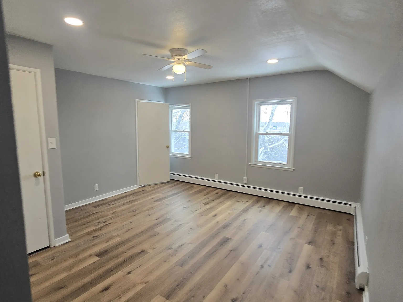 2 bed, 1000 sqft, $1,500 — Photo 4
