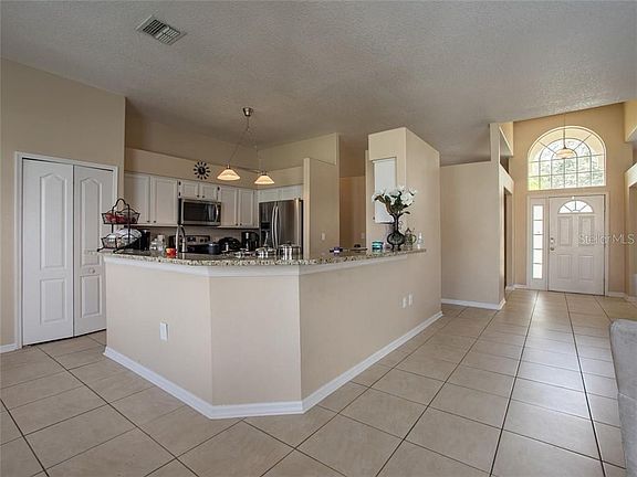 5th image of 2776 Woodstream Cir