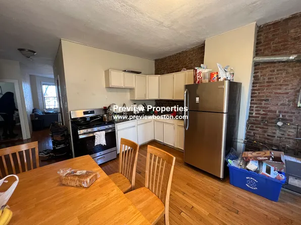 (undisclosed Address), Roxbury Crossing, MA 02120