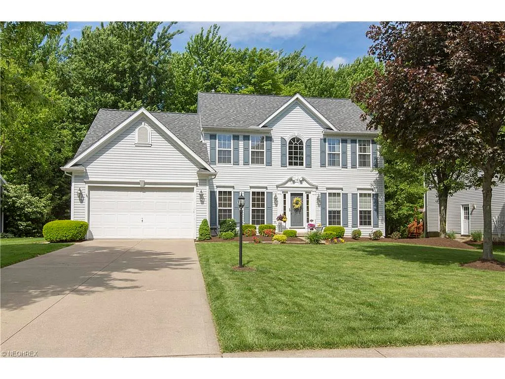 8984 Lake View Dr photo 1