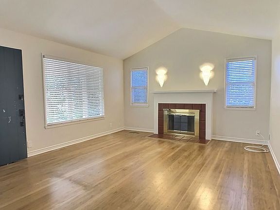 3rd image of 845 Nevada Ave