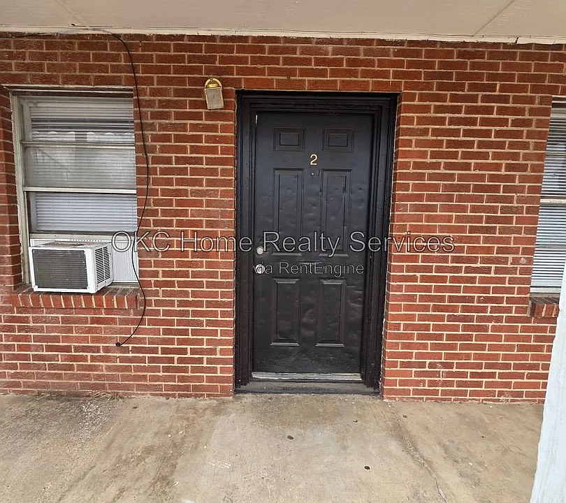 3621 S Shields Blvd #5
