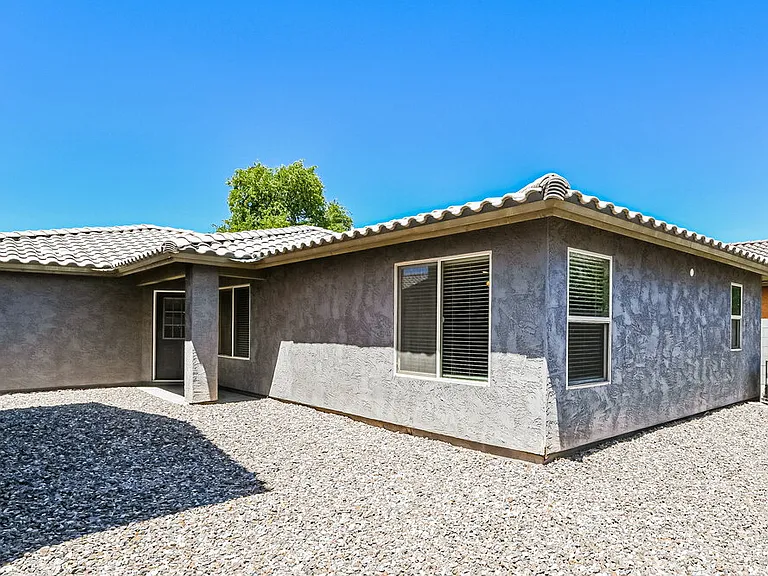 3825 E Frances Ln — Photo 16
