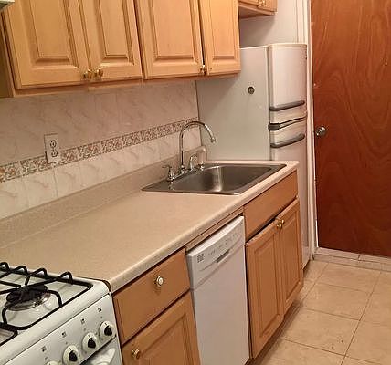 5th image of 310 W 90th St APT 2A