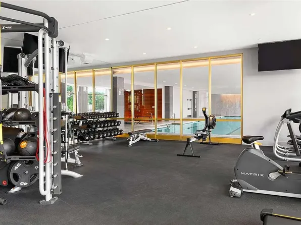 75 Park Lane South image 35 of 38