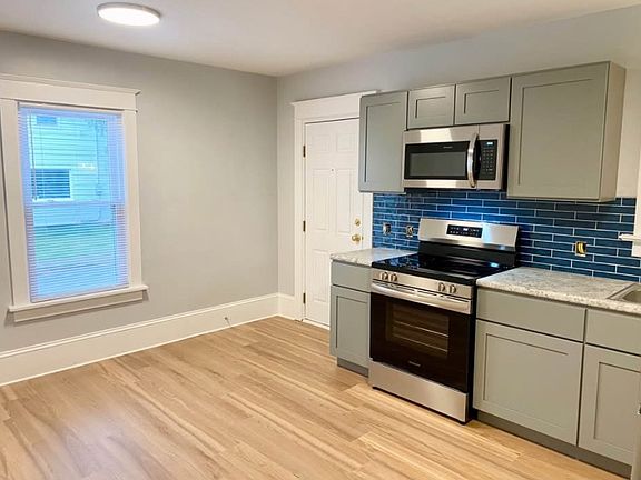 2nd image of 944 Elizabeth St #946