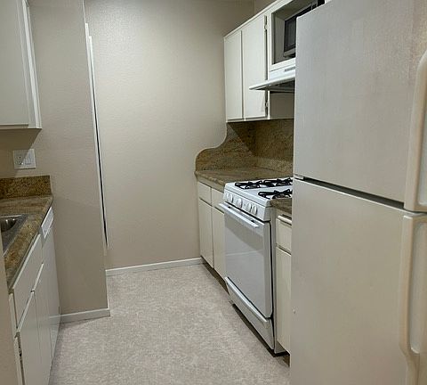 2nd image of 2312 Archwood Ln Unit 77