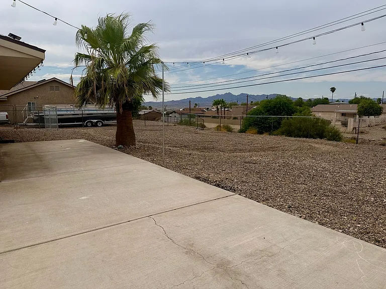 2195 Bombay Dr — Photo 16