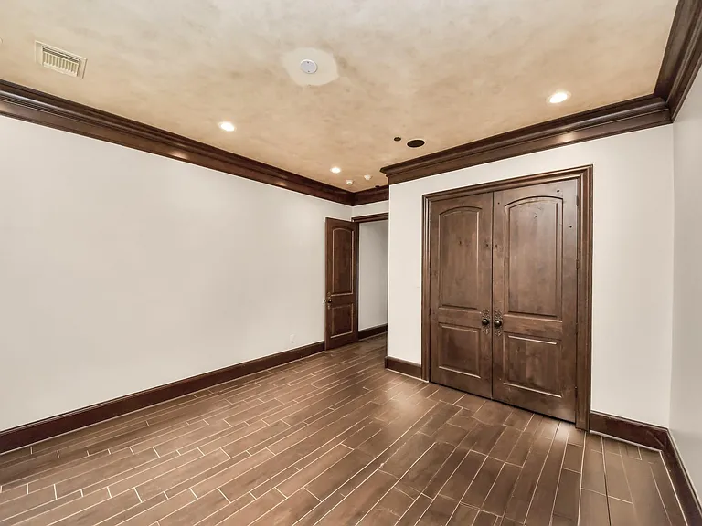 11103 Memorial Dr — Photo 38