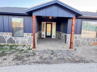 370 Red Byrd Ln, Pipe Creek, TX 78063
