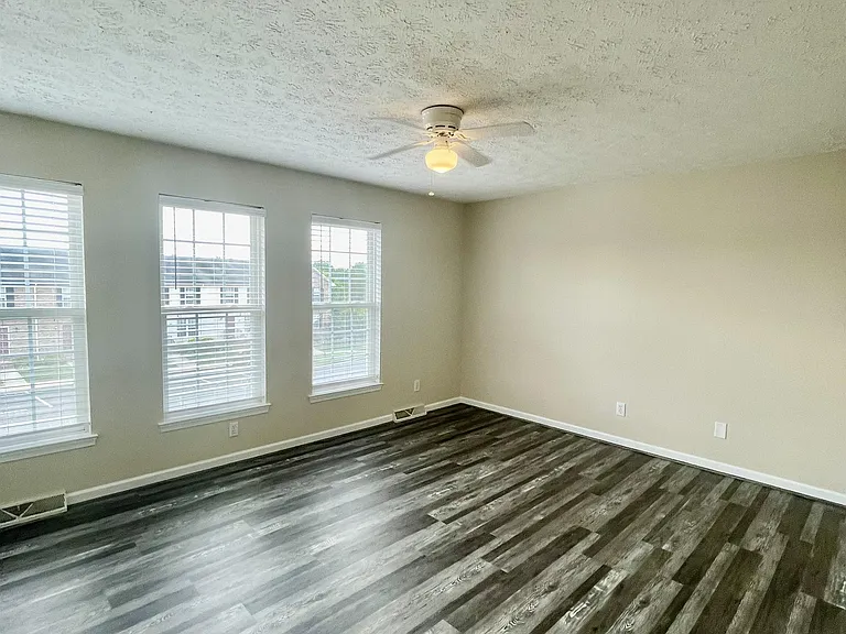 1069 Blue Ridge View Cir — Photo 20