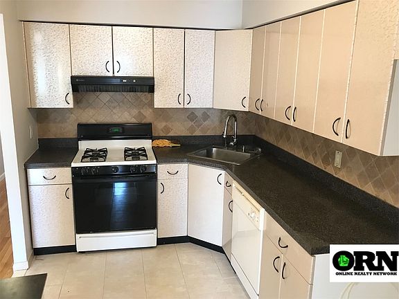 5th image of 2355 E 13th St #2A