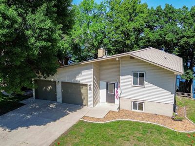 3026 Center Lake Dr, Spirit Lake, IA, 51360