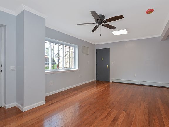 3rd image of 9405 108th St