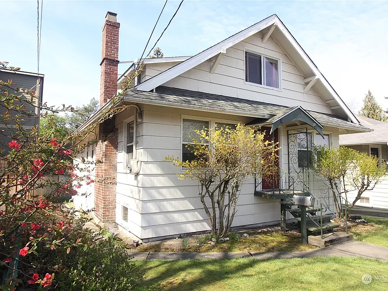 5309 7th Ave NE #5 — Photo 3