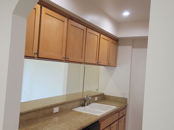 4th image of 11215 Huston St APT 102