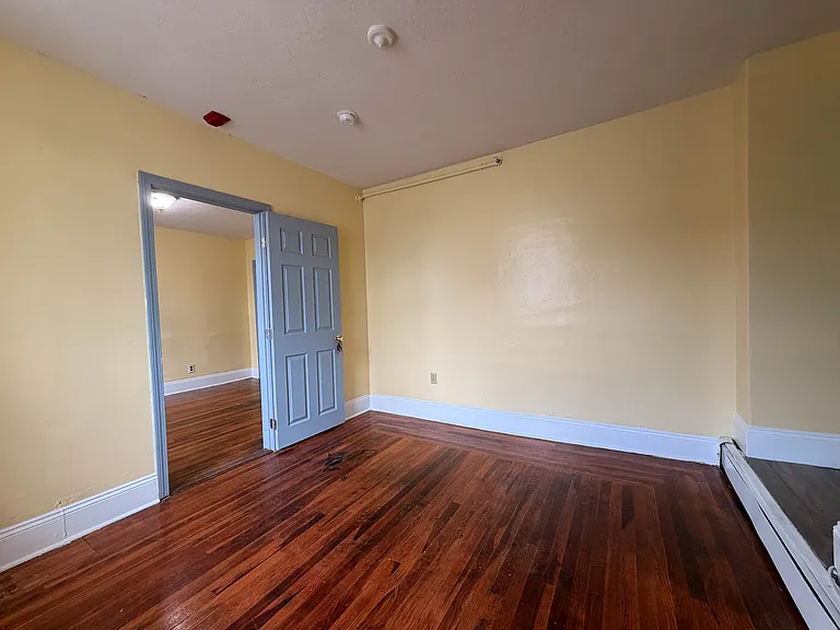 560 Broad St #2 — Photo 25