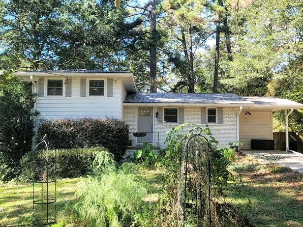 2469 Warwick Cir, Atlanta, GA 30345