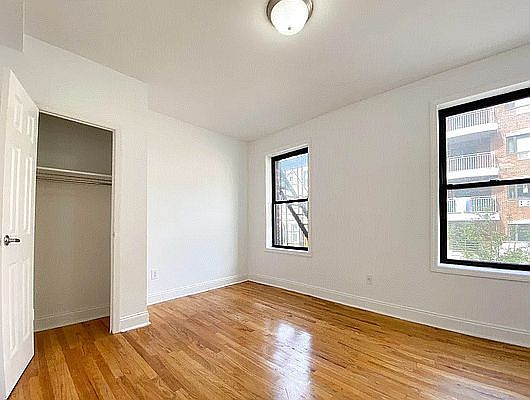 4th image of 1722 Caton Ave APT 11