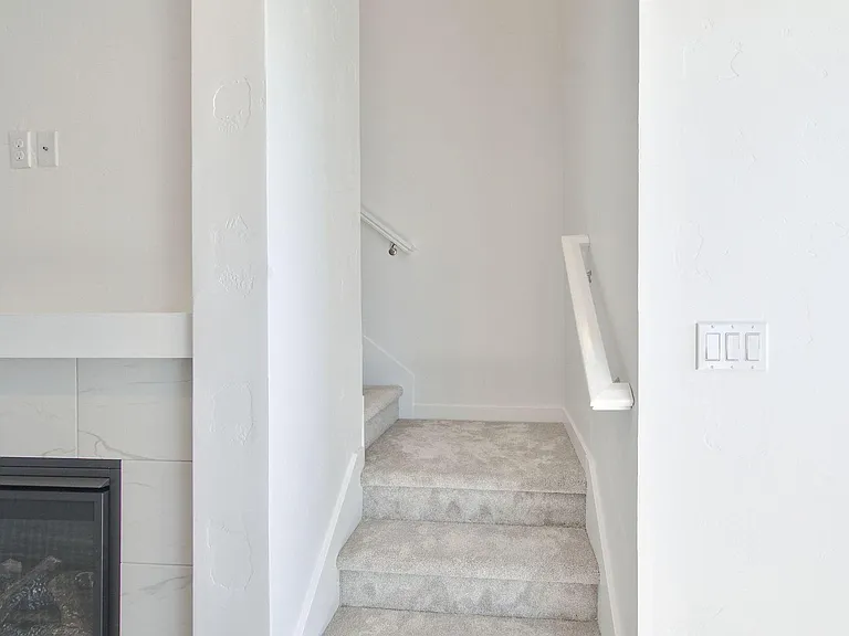 5617 SE Logan Ln — Photo 21