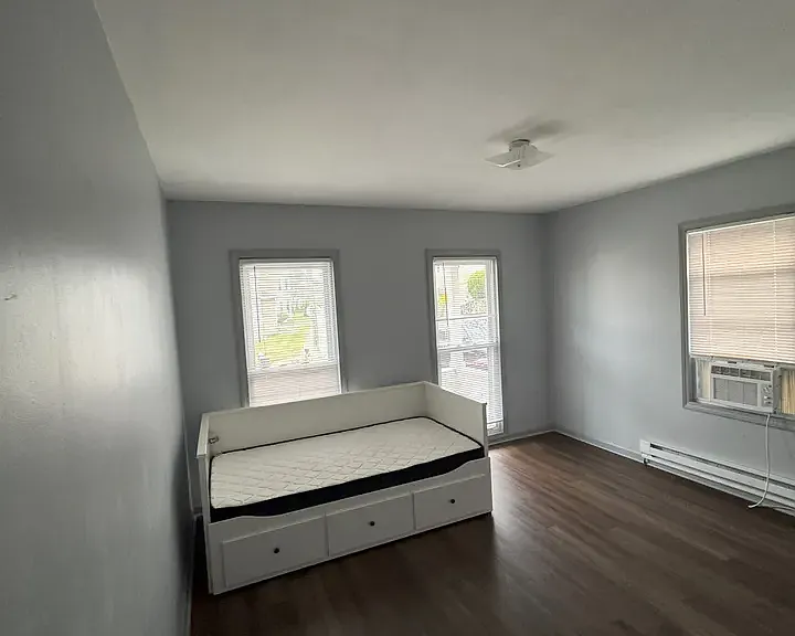 99 Oak St #1 — Photo 10