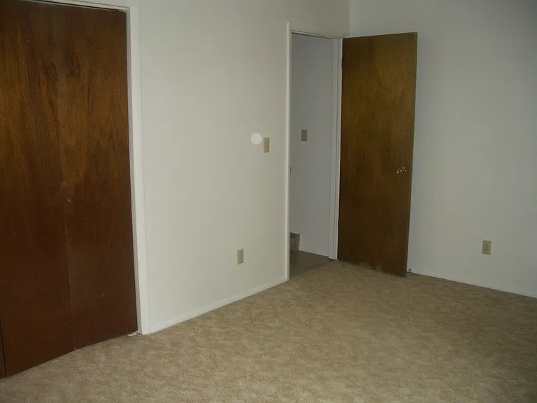 503 N Black Ave #1-8 — Photo 4