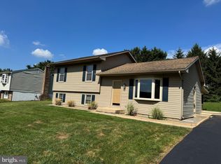 3335 Taunton Dr, York, PA 17402