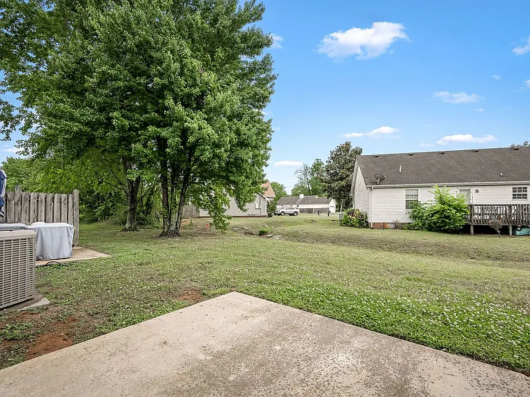 2312 Willowbrook Dr — Photo 26