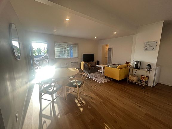 5th image of 3804 S Bronson Ave #5