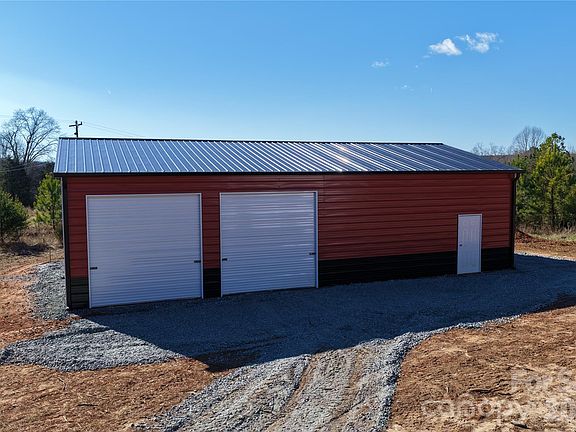 3rd image of 464 Hamrick Rd