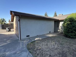 1577 E Cross Ave, Tulare, CA 93274