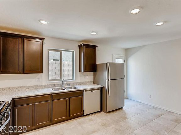 3rd image of 2483 Silk Tree Mimosa St