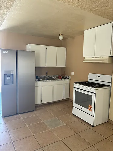 1066 W 5th St #DOWNSTAIRS Photo 1 1066 W 5th St #DOWNSTAIRS Photo 1