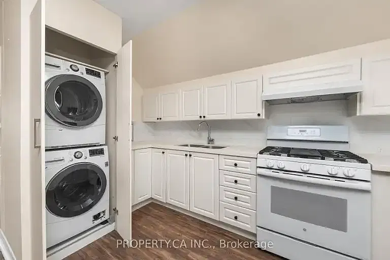 1 bed, 1.0 bath, 700 sqft, $2,300 — Photo 2