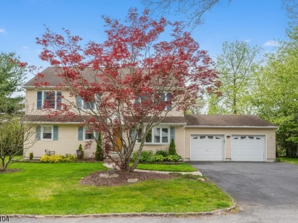 6 Madoc Trl, Jefferson Twp., NJ 07438