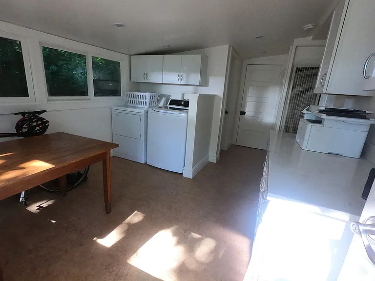 102 Clematis Dr — Photo 6