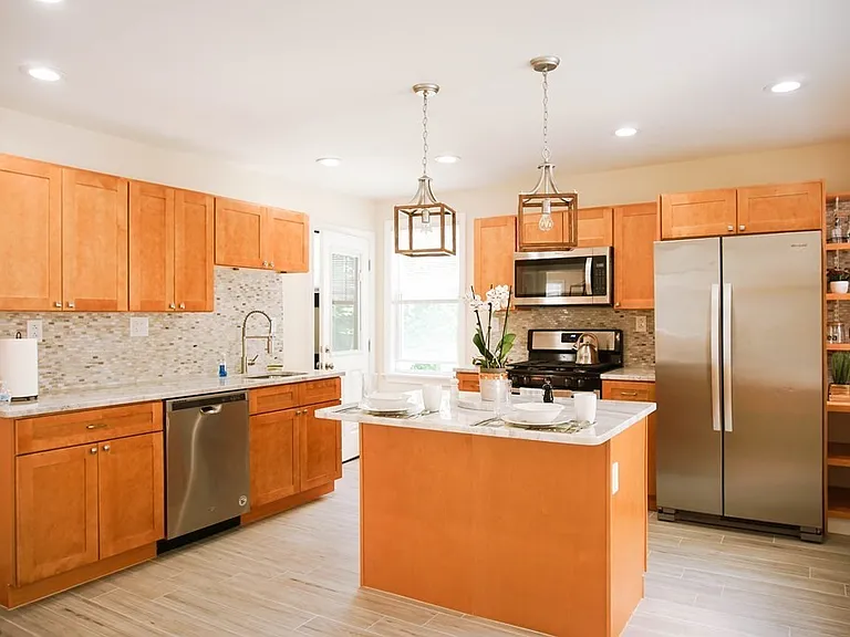 65 Arlington St #2 — Photo 3