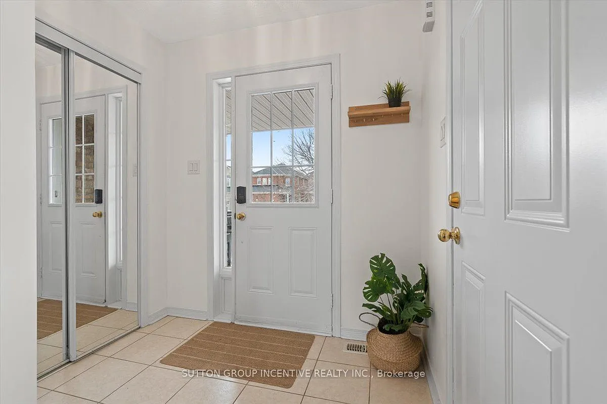 4 bed, $2,600 — Photo 3