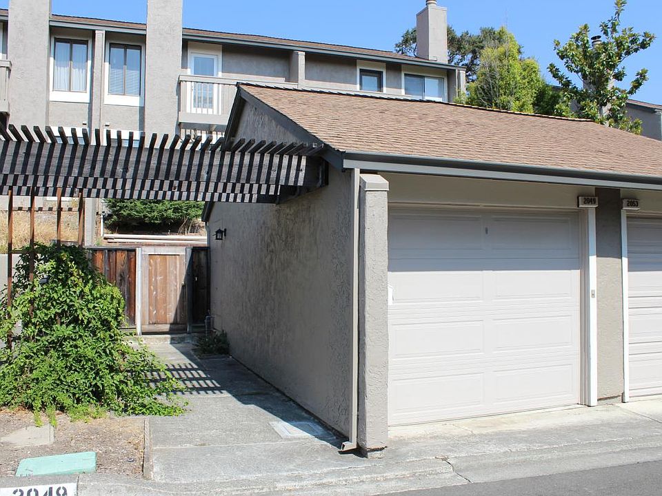 Front view of property. 1 Car enclosed garage with storage included.