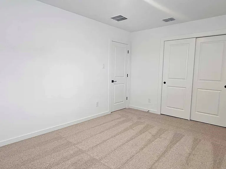 8423 Bay Ridge Cir — Photo 17