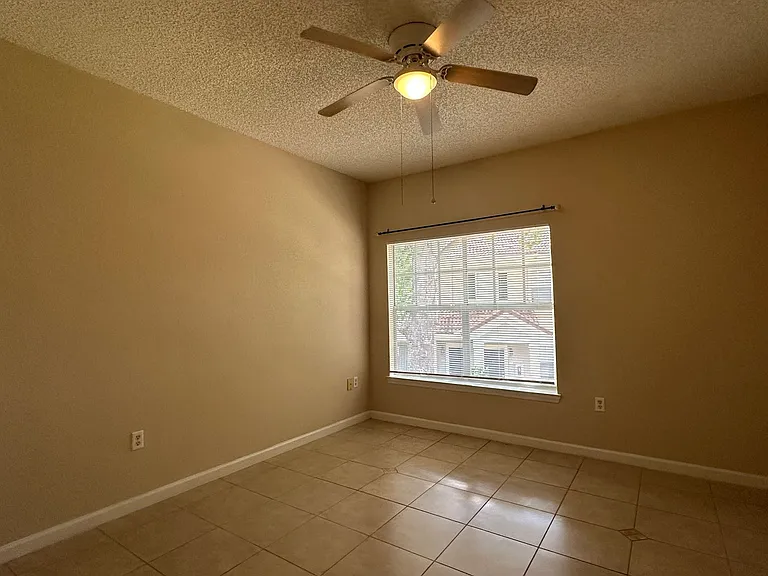 323 Arbor Lakes Cir — Photo 11