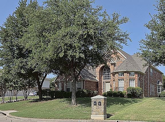 5th image of 604 Heatherglen Dr