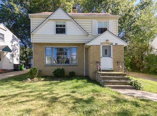 141 E 291st St, Willowick, OH 44095