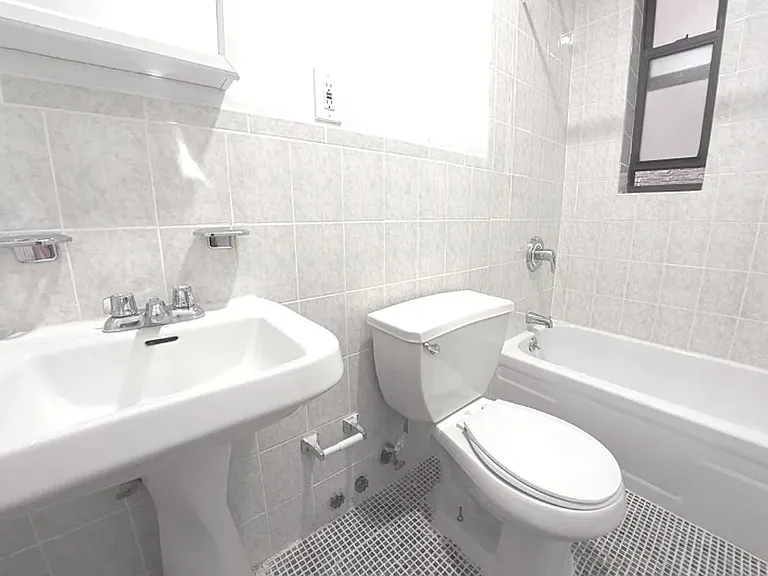 506 W 150th St #1E — Photo 4