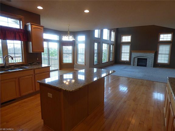 3rd image of 4111 Fairway Dr