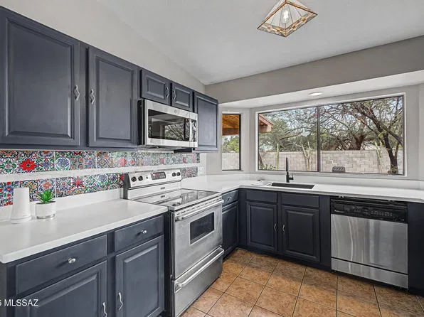 5811 S Oaklands Dr, Tucson, AZ 85746