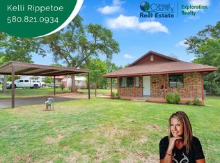 704 N 3rd St, Sayre, OK 73662